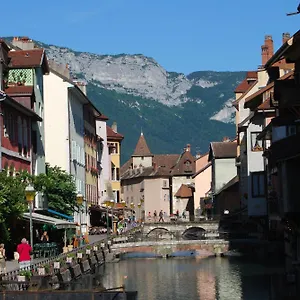 2* מלון Des Alpes